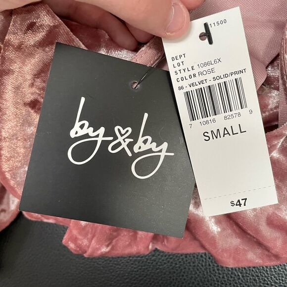 NWT By & By High Neck Velvet Tank Top- Small - Picture 3 of 3